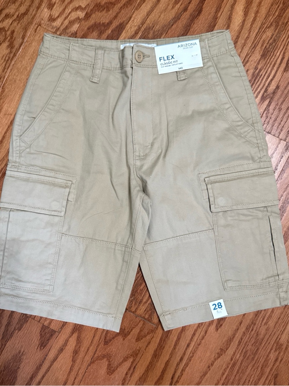 Arizona Jean Company Men's Cargo Shorts in Light Tan